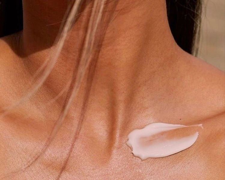Why Do You Need a Neck Whitening Cream in Your Skincare Regime?